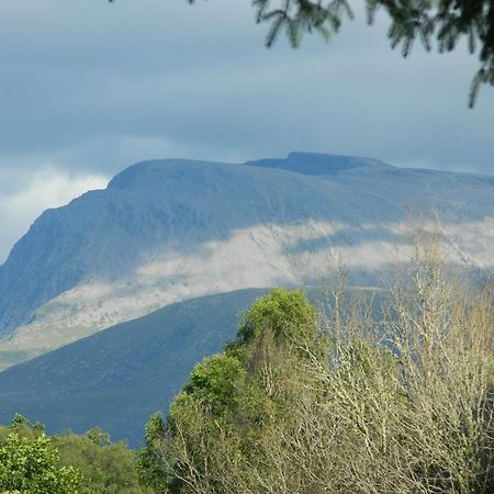 Tom Beag - Ben Nevis View Rooms Fort William Exteriör bild